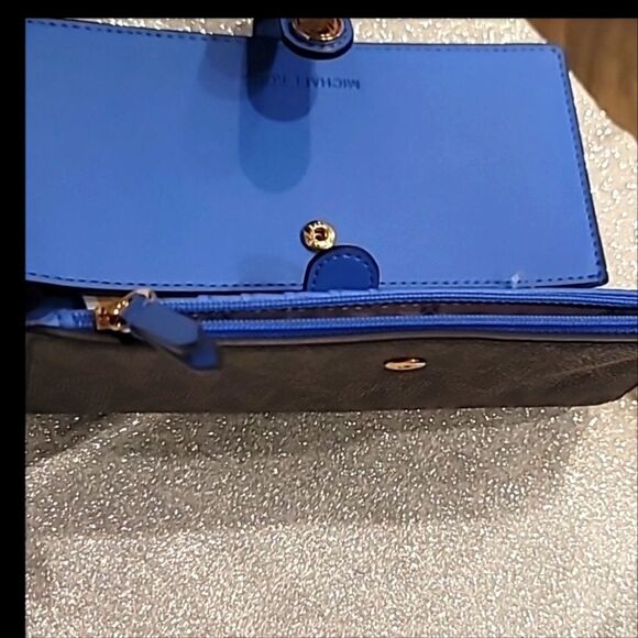 Michael Kors Jet Set Charm Small Phine Wristlet- Oxford - Picture 8 of 14